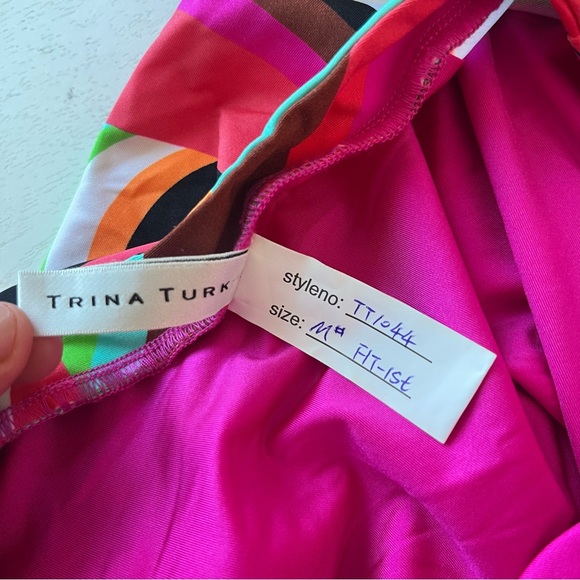 NEW Trina Turk Swoop Zip Up Short Sleeve One Piece Surfsuit Size Medium - Picture 7 of 7